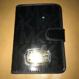 Michael Kors Bags - Michael Kors signature bi-fold wallet Michael Kors Bags - Michael Kors signature bi-fold wallet